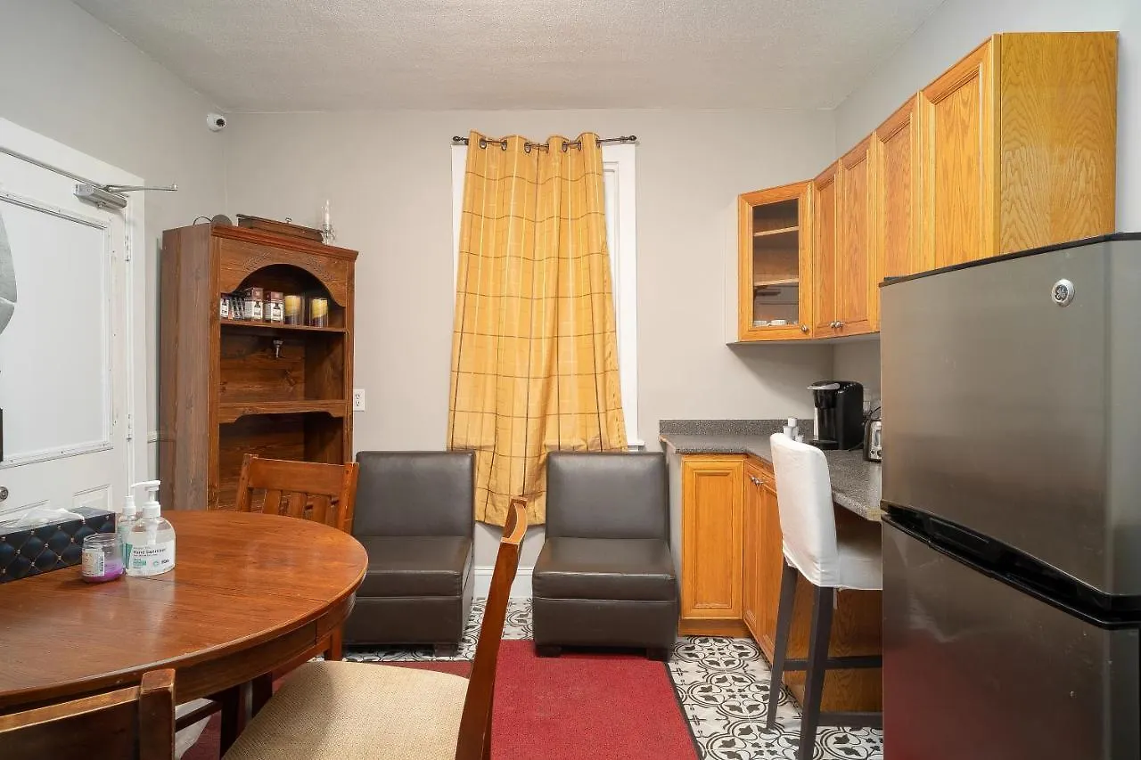 Room #4 Ottawa Downtown بيت ضيافة